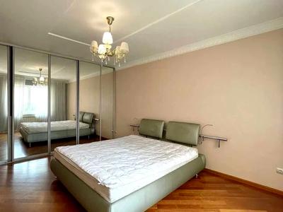 квартира за адресою Пантелеймона Куліша пл., 15