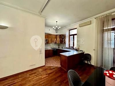 квартира за адресою Предславинська вул., 30