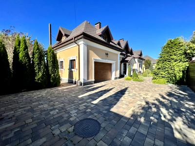 будинок за адресою Андріївська вул., 10