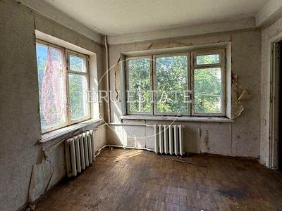 квартира по адресу Строителей ул., 16