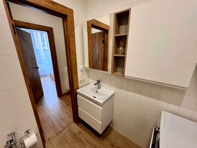 квартира за адресою Салютна вул., 2к18