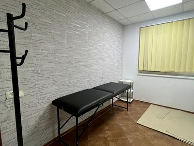 комерційна за адресою Владислава Зубенка вул. (Тимурівців), 34 А