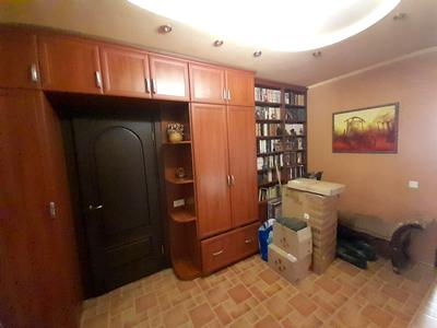 квартира за адресою Автозаводська вул., 99/4