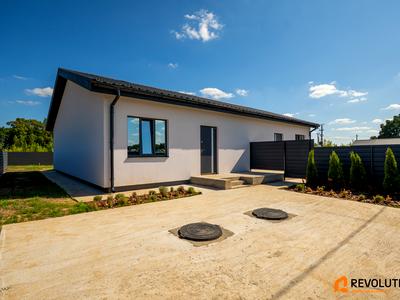 будинок за адресою с. Білогородка, Кринична, 49