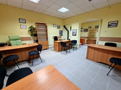 коммерческая по адресу Корятовича пл., 15
