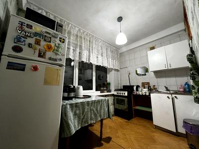 квартира за адресою Азербайджанська вул. (Бакинських Комісарів), 2