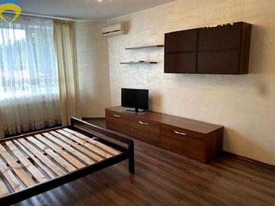 квартира за адресою Старицького вул., 20/5