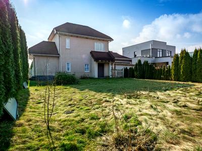 будинок за адресою с. Нові Безрадичі, Піщана