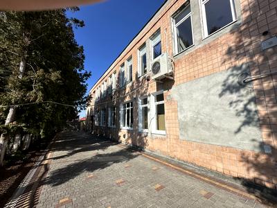 коммерческая по адресу Грушевського, 71