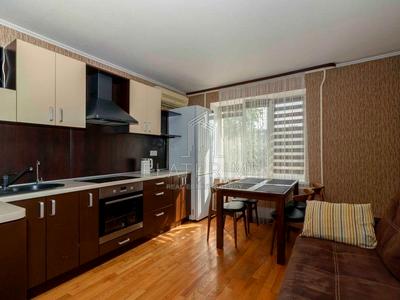 квартира за адресою Братиславська вул., 7