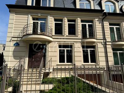 комерційна за адресою Новоселицька вул., 7