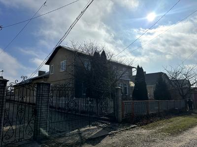 будинок за адресою Головна