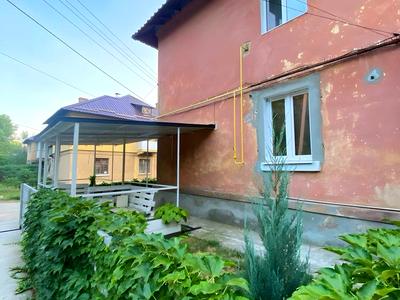 квартира за адресою Леоніда Каденюка, 10