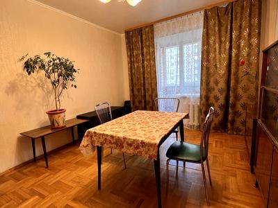 квартира за адресою Вишняківська вул., 13