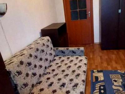 квартира по адресу Строителей ул., 12