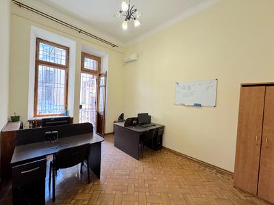 комерційна за адресою Грецька вул., 25