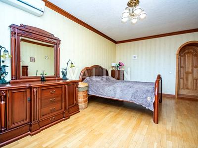 квартира за адресою Драгоманова вул., 17