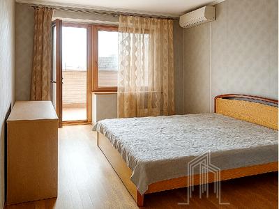 квартира за адресою Анни Ахматової вул., 19
