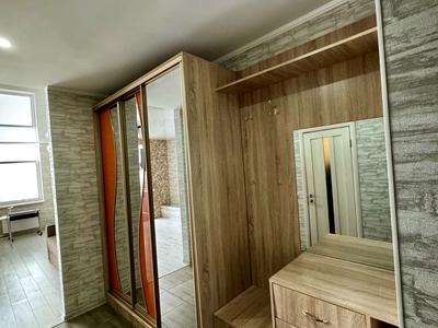 квартира за адресою Сім'ї Кульженків вул. (Петра Дегтяренка), 31-А