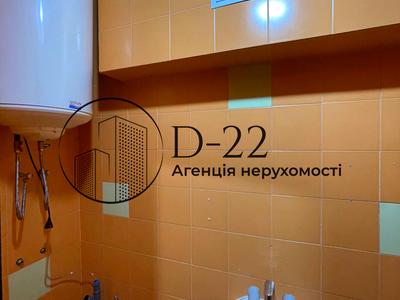 комерційна за адресою Велика Васильківська вул. (Червоноармійська), 1/3