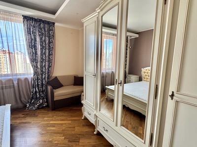 квартира за адресою Київ, Дніпровська набережна вул., 19-В
