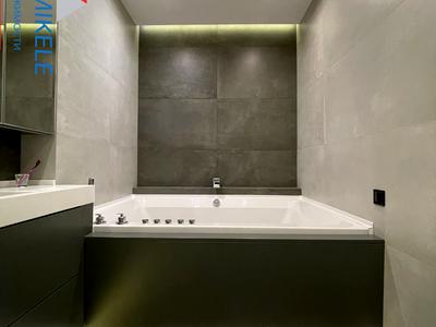 квартира за адресою Регенераторна вул., 4