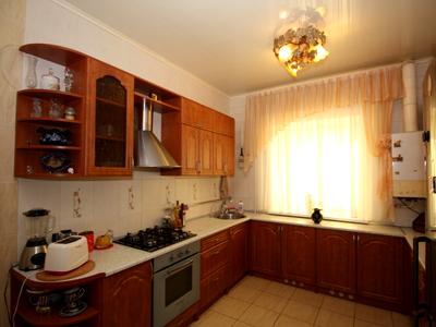 будинок за адресою Немировича-Данченка вул.