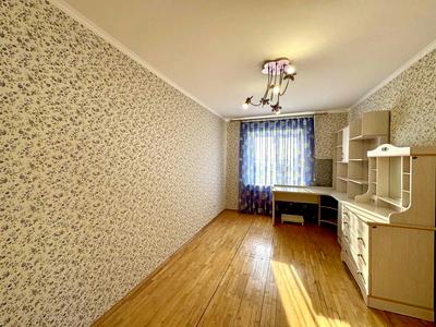 квартира по адресу Олега Григорь'єва, 10