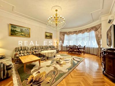 квартира за адресою Десятинна вул., 10
