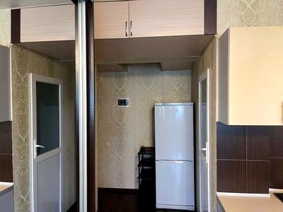 квартира за адресою Платанова вул., 82