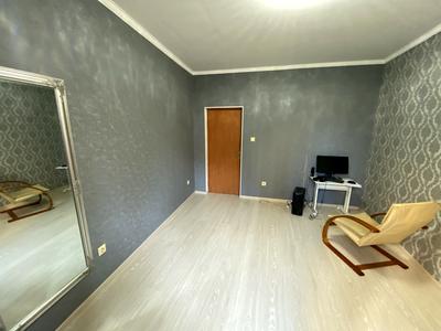 квартира за адресою Дніпровська набережна вул., 19