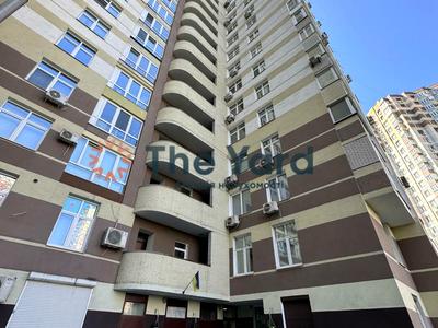 квартира за адресою Анни Ахматової вул., 22