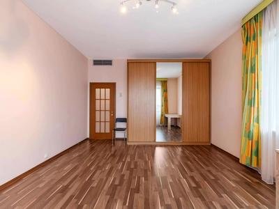 квартира за адресою Кропивницького вул., 10