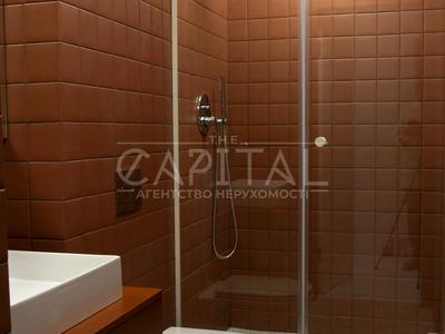 комерційна за адресою Кловський узвіз, 7a