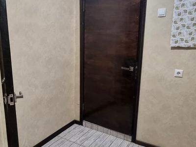 комерційна за адресою Шекспіра вул., 16