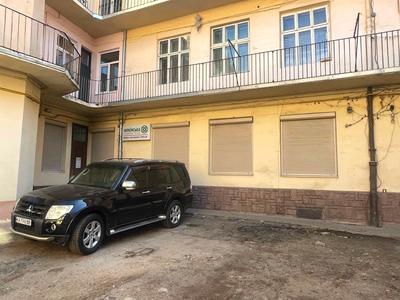 комерційна за адресою Івана Франка вул., 7