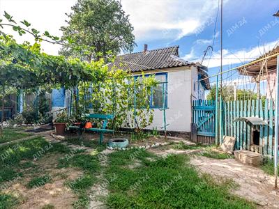 будинок за адресою Центральна, 1