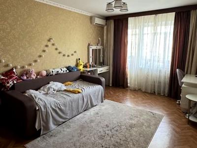 квартира за адресою Героїв просп., 6