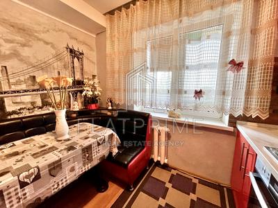квартира за адресою Празька вул., 25/2