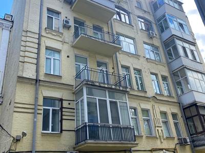 квартира за адресою Шота Руставелі вул., 33-Б