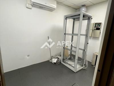 комерційна за адресою Спортивна пл., 1а