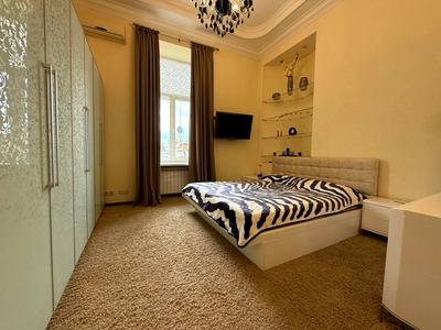 квартира за адресою Київ, Костельна вул., 8