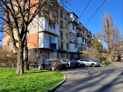 квартира за адресою Краснова вул., 11