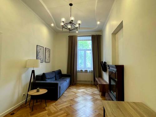 квартира за адресою Пекарська вул., 24