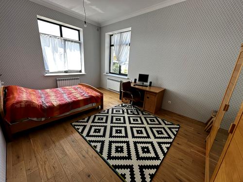 будинок за адресою Богатирська вул., 30б