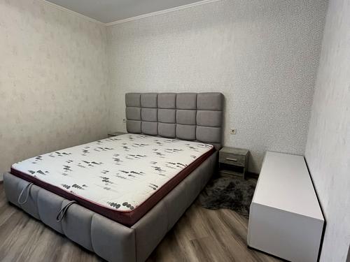 квартира за адресою Андрія Мельника вул., 10