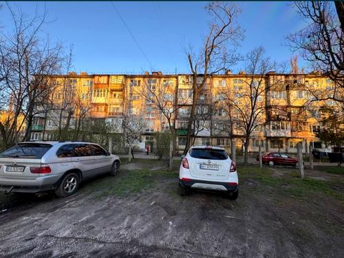 квартира по адресу Строителей ул., 12-Б