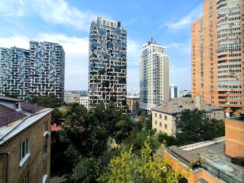 коммерческая по адресу Василия Тютюнника ул. (Анрі Барбюса), 5-А