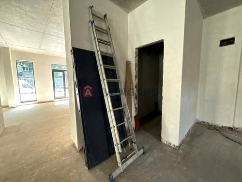 комерційна за адресою Окружна вул., 43
