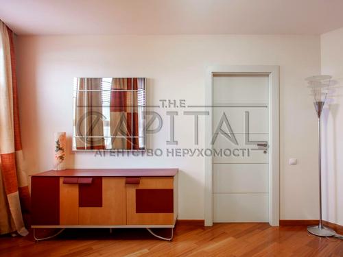 квартира за адресою Шота Руставелі вул., 44